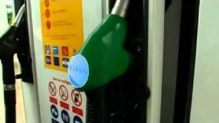 reclame filmpje " Viagra tankstation" /   commercial "fill your car with viagra `