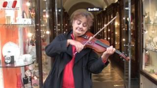  Rosi (Bulgaria). Violin. Vienna Street Performers by RussianAustria (Full HD)