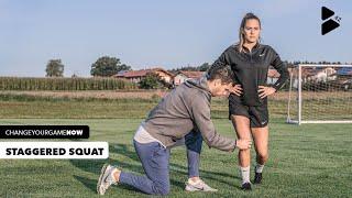 Knieverletzung im Frauenfußball: Staggered Squat