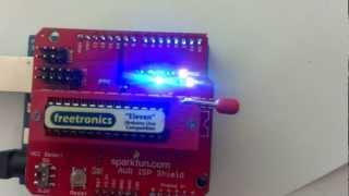 Sparkfun AVR ISP Shield demonstration