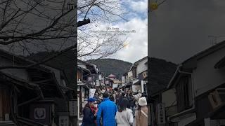 Walks are free, Japan’s not | KYOTO JAPAN 4K WALKING TOUR | Busy streets of Kiyomizudera #shorts
