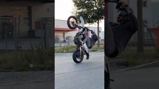 Engine goes off in wheelie #wheelie #supermoto #bikelife #ktm #youtubeshorts