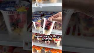 Smoothie-making robot at 7 Eleven in Japan pt.2 🫐 #japan #tokyo #mukbang