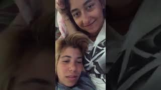 Periscope times - Lesbian kissing