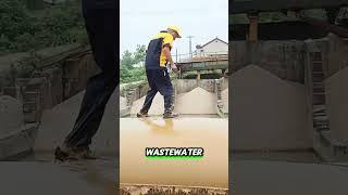 How Sludge Is Removed from Dirty Water