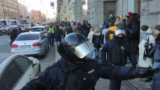 Антивоенный митинг в Петербурге 27.02