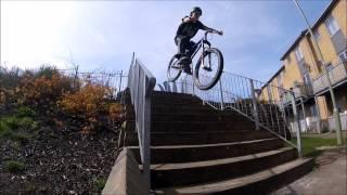 URBAN FREERIDE - HARDCORE HARDTAIL - HUCKING STAIRS!