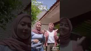 tiktok hijab gunung gede