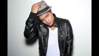 Locked Out Of Heaven by Bruno Mars (Instrumental)