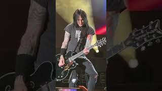 Richard Fortus Ignites ‘Nightrain’ with a Killer Guitar Riff | Legendary GNR Kickoff!