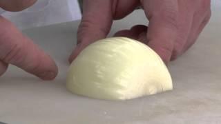 How to Dice & Slice an Onion; an Introdiction