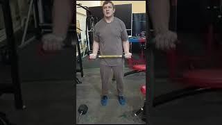 Паша закрывает по новому рекорду кисти полностью Haoying Gold 100kg со стаканами в темпе 2,4 сек.