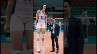 The Tallest Female Volleyball Player’s Magic Show on the Volleyball Court #tallwoman #volleyball 