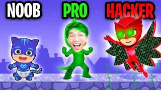 NOOB vs PRO vs HACKER In PJ MASKS MOONLIGHT HEROES! (SECRET SUPER LEVELS!)