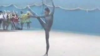 Snake Dance - Flexible girl