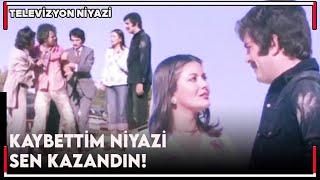 Televizyon Niyazi | Cemal Karısı Nesrin'i Niyazi'ye Kaptırır