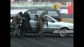 Военно-спортивный праздник на городском стадионе