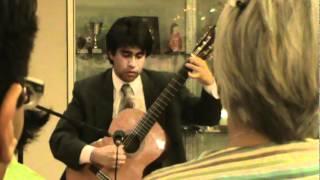 Renzo Carranza plays tango en skai