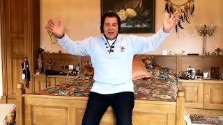 Garden Tour Home in England (Tuesday Museday Week 39) - Engelbert Humperdinck Vlog