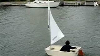 Deckster sailing dinghy