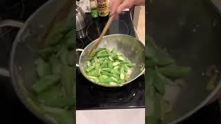 Sauteed Okra with Oyster Sauce - So Tasty #okra #oystersauce #greenliving #healthyliving