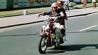 Мотоцикл Jawa 250/353 в к/ф "Золотая мина" (1977) / Jawa 250/353 motorcycle. Chase scene (1977)