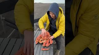 Краб сварился в вулкане и всплыл в море