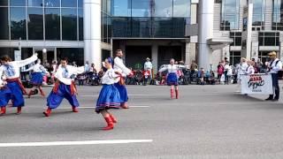 Calgary Stampede Parade 2016!! Ukrainian Dance YAHOO!!! 卡加里牛仔節