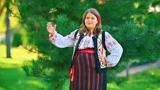 Alexia Popa-Sunt o fata frumusica (Sunt o romancuta) (Romancuta) (Romania) (Adriana Ochisanu)