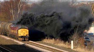 Crazy Old DIESEL LOCOMOTIVE Engines Cold Start and Sound