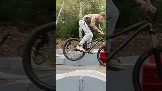 #mtb #mtbfail #mountainbikefails #bmx #mtbcrash #tricks #mtbfails #bike #mtbcollapse