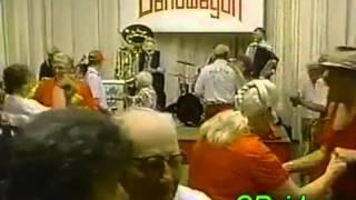 Wally Pikal Band: Yakety Sax