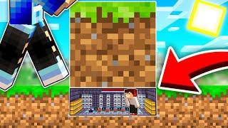 SCHOWAŁEM SIĘ POD DOMEM MOJEGO PRZYJACIELA JAKO MINI CZŁOWIEK W MINECRAFT?! GPLAY & LAKI