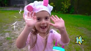 Helena e pai em histórias de viagens e aventuras - Laurinha e Helena | Clubinho da Helena