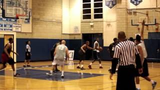 Sheldon Bailey getting buckets at Winward league