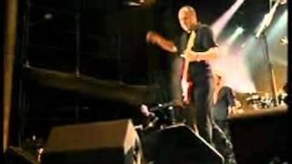 The Who - Exit Fender, stage left (The Gorge, 6-7-02)