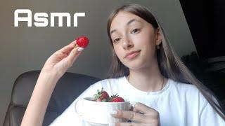 ASMR EATING STRAWBERRY/АСМР ИТИНГ КЛУБНИКИ