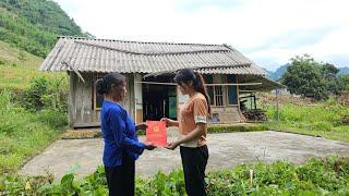The old lady decided to give the land use rights and the abandoned house to Ly Tieu Ellie.