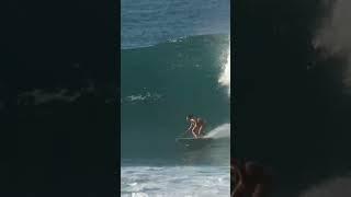 Luana Silva surfing the North Shore.