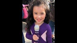 Selena Quintanilla-Perez Young Fan Singing and Dancing