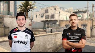 Faze Niko and Bıg Xantares Playing Faceit Pro League  (de_dust2)