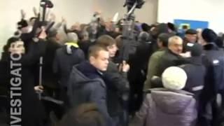 Crimean Tatar Conference Attacked: Unknown youths try to wreck Tatar Rights meeting in Simferopol