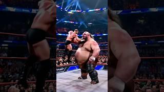 Scary giant wrestlers fight heavyweights. #wwe