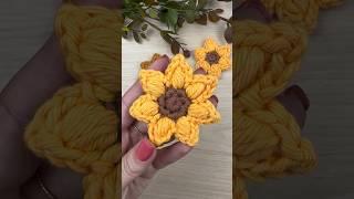 Girassol de crochê /Florzinha de crochê para aplicação/Crochet sunflower