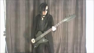 Marilyn Manson - The Devil Beneath My Feet (Bass Cover)