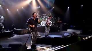 Toto - Isolation (Live in Paris 2007)