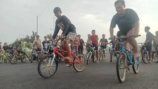 LATIHAN BMX DI KAWASAN SURAMADU, BALAP SEPEDA ONTHEL SURABAYA