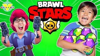 Ryan plays BRAWL STARS! Best Vs  Worst Brawlers! Ryan vs Daddy Let’s Play