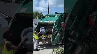 Waste Pro | Mack MRU - McNeilus Heavy Duty Rear Loader