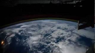 Orbiting Earth - Orbitando la Tierra / ISS (NASA Footage)